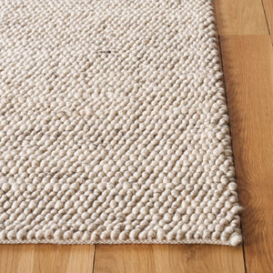 Safavieh Natura Hand Woven Wool Runner Rug in Soft Grey Ivory for Hallways and Entryways NAT425F-217
