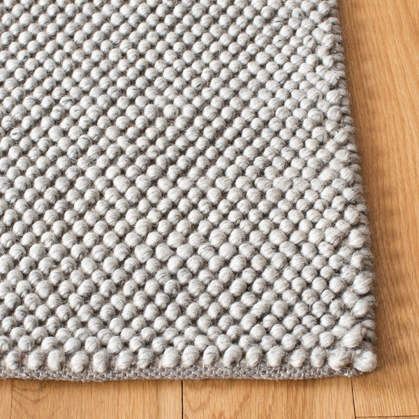 Safavieh Natura Hand-woven Rug - Elegant Home Décor Accent With Plush Pile Height And Timeless Craftsmanship Silver 70% Wool 20% Cotton And 10% Polyester. Nat425g-215