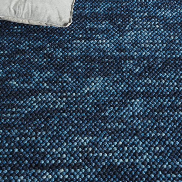 Safavieh Natura Handwoven Area Rug - Exquisite Indian Craftsmanship For Elegant Living Spaces And Comfort Navy ,Blue 70% Wool 20% Cotton And 10% Polyester. Nat425n-5