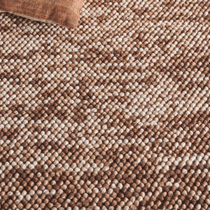 Safavieh Natura Handwoven Area Rug - Exquisite Indian Craftsmanship For Elegant Living Spaces And Comfort Rust ,Brown 70% Wool 20% Cotton And 10% Polyester. Nat425p-5