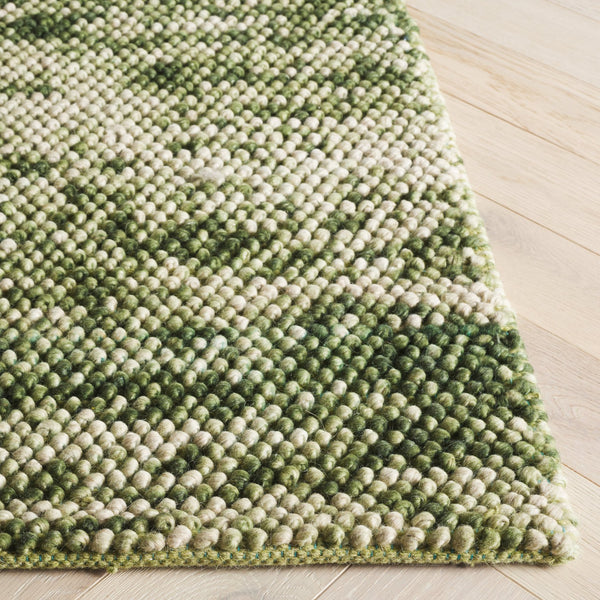 Safavieh Natura Handwoven Area Rug - Exquisite Indian Craftsmanship For Elegant Living Spaces And Comfort Green ,Ivory 70% Wool 20% Cotton And 10% Polyester. Nat425y-5