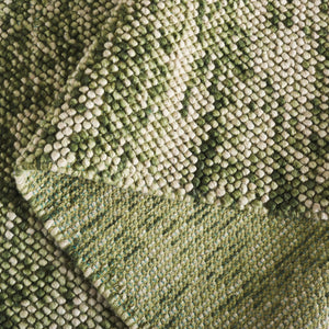 Safavieh Natura Handwoven Area Rug - Exquisite Indian Craftsmanship For Elegant Living Spaces And Comfort Green ,Ivory 70% Wool 20% Cotton And 10% Polyester. Nat425y-5