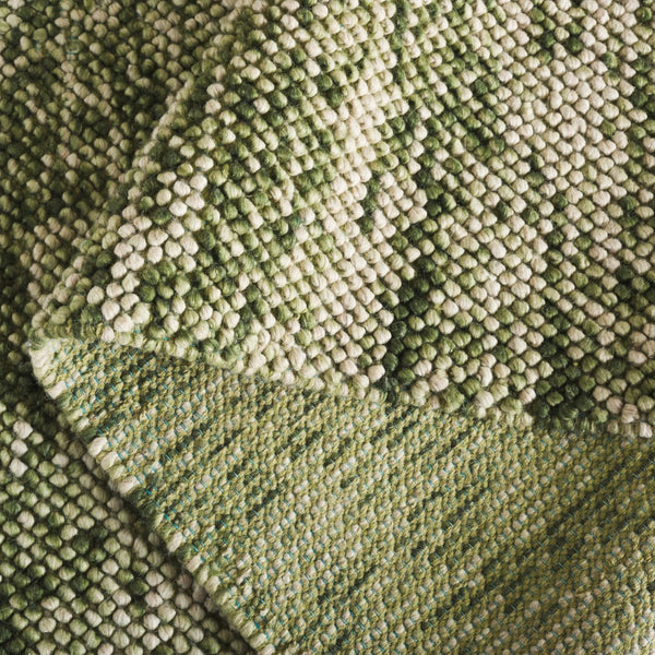 Safavieh Natura Handwoven Area Rug - Timeless Elegance In A Versatile Design For Luxurious Home Décor Green ,Ivory 70% Wool 20% Cotton And 10% Polyester. Nat425y-6