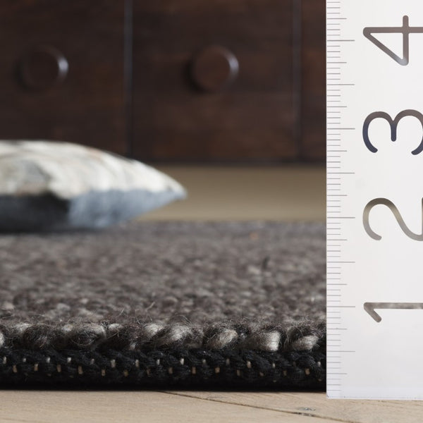 Safavieh Natura Hand Woven Wool Flatweave Runner Rug for Hallways and Entryways in Black Grey NAT425Z-211