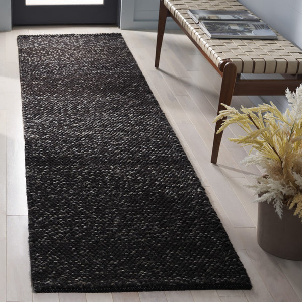 Safavieh Natura Handwoven Area Rug - Timeless Elegance In A Versatile Design For Luxurious Home Décor Black ,Grey 70% Wool 20% Cotton And 10% Polyester. Nat425z-3