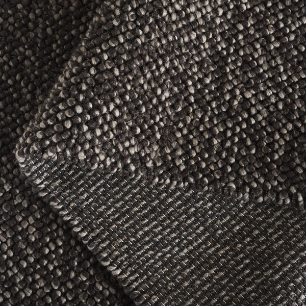 Safavieh Natura Handwoven Area Rug - Exquisite Indian Craftsmanship For Elegant Living Spaces And Comfort Black ,Grey 70% Wool 20% Cotton And 10% Polyester. Nat425z-5