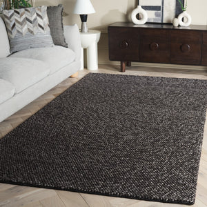 Safavieh Natura Handwoven Area Rug - Timeless Elegance In A Versatile Design For Luxurious Home Décor Black ,Grey 70% Wool 20% Cotton And 10% Polyester. Nat425z-3