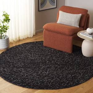Safavieh Natura Handwoven Area Rug - Timeless Elegance In A Versatile Design For Luxurious Home Décor Black ,Grey 70% Wool 20% Cotton And 10% Polyester. Nat425z-3