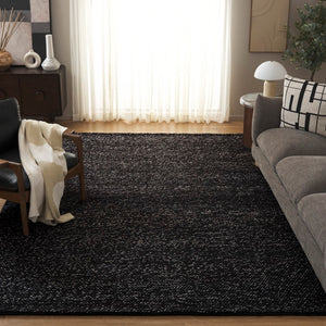 Safavieh Natura Handwoven Area Rug - Timeless Elegance In A Versatile Design For Luxurious Home Décor Black ,Grey 70% Wool 20% Cotton And 10% Polyester. Nat425z-3
