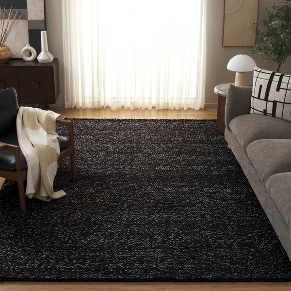 Safavieh Natura Handwoven Area Rug - Timeless Elegance In A Versatile Design For Luxurious Home Décor Black ,Grey 70% Wool 20% Cotton And 10% Polyester. Nat425z-3
