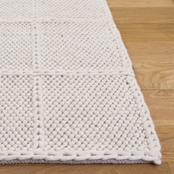 Safavieh Natura Hand-Woven Ivory Runner — Low-Profile Wool-Cotton Blend For Hallways, Durable & Coastal-Friendly 2'-3" x 9'-0" NAT432A-29