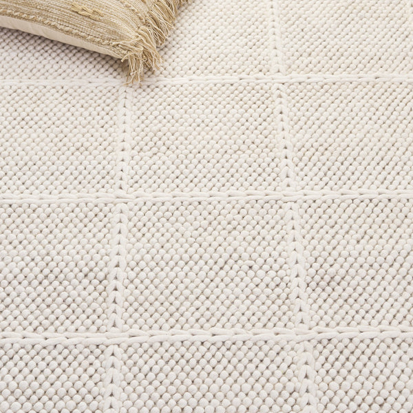 Safavieh Natura Hand-Woven Ivory Runner — Low-Profile Wool-Cotton Blend For Hallways, Durable & Coastal-Friendly 2'-3" x 9'-0" NAT432A-29