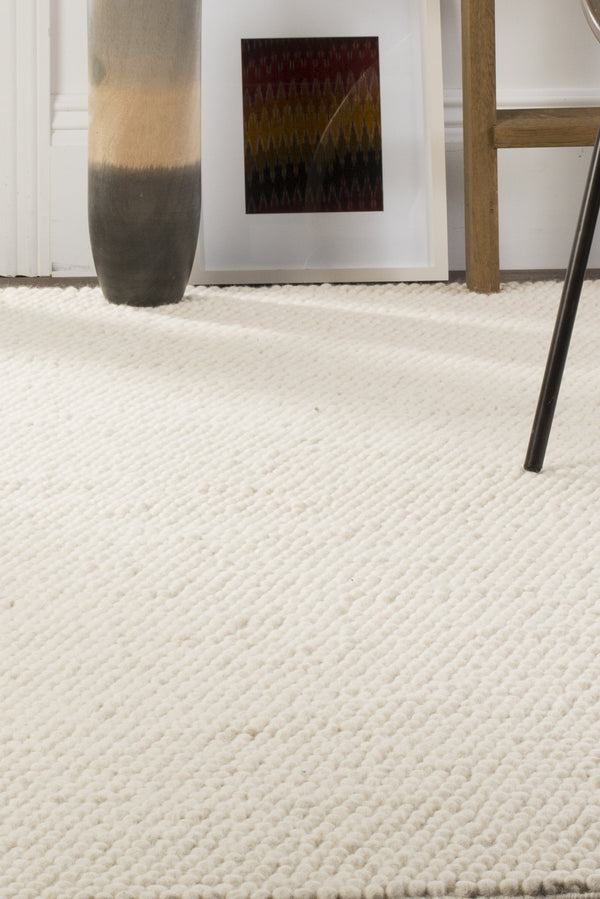 Safavieh Natura Handwoven 6X8 Oval Ivory Rug - 80% Wool 20% Cotton, Low 3/8" Pile, Timeless Textured Design NAT620A-68OV