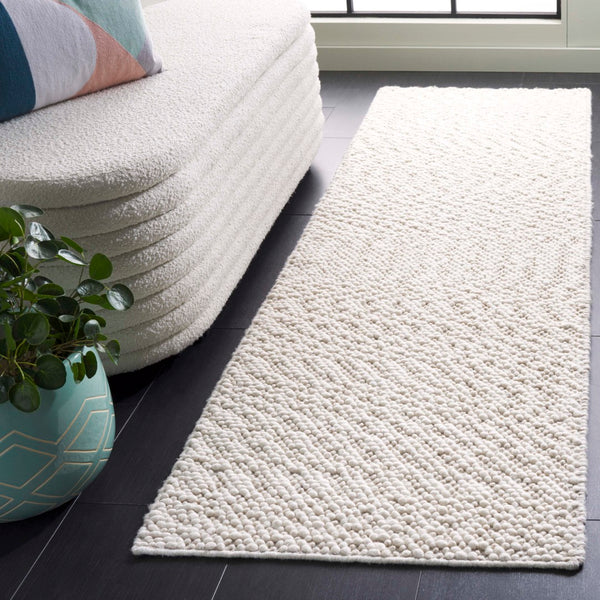 Safavieh Natura Elegant Hand-tufted Wool Blend Hallway Rug - Modern Design For A Chic Home Atmosphere Ivory 70% Wool,20% Cotton,10% Polyester Nat621a-210