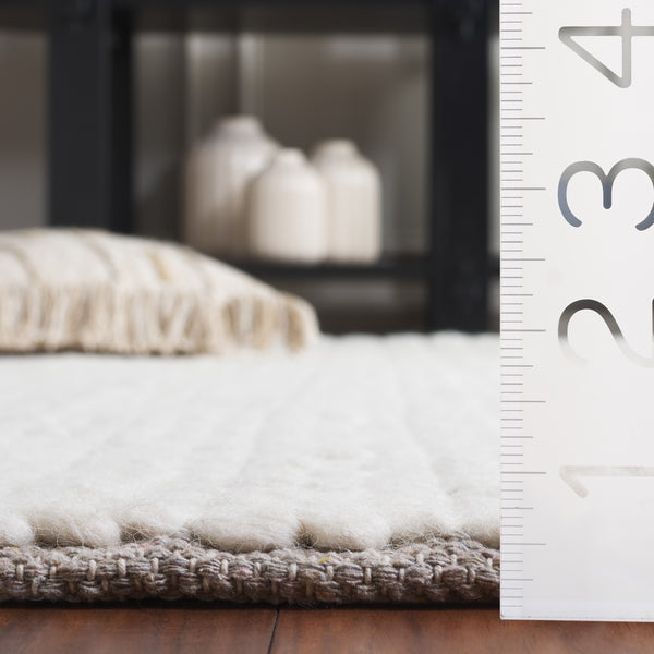 Safavieh Natura Hand-loomed Wool Runner Rug – Elevate Your Space With Luxurious Comfort And Timeless Design Ivory Wool Pile Nat706a-8