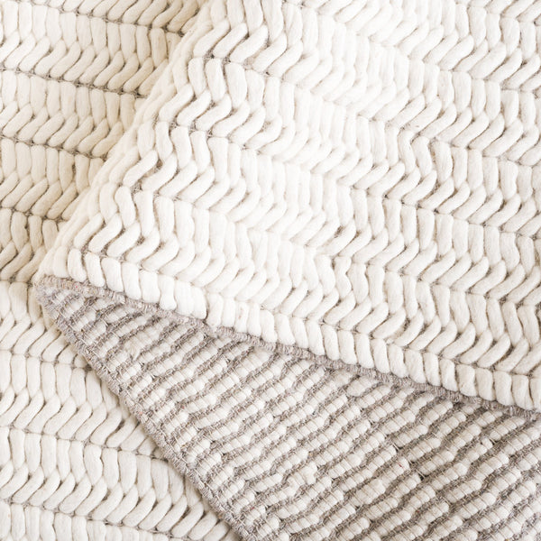 Safavieh Natura Hand-loomed Wool Runner Rug - Artisan-crafted Modern Design For Elegant Living Spaces Ivory Wool Pile Nat707a-6