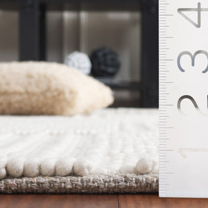 Safavieh Natura Luxurious Hand-loomed Wool Area Rug - Modern Geometric Design For Elegant Home Décor Ivory Wool Pile Nat709a-28