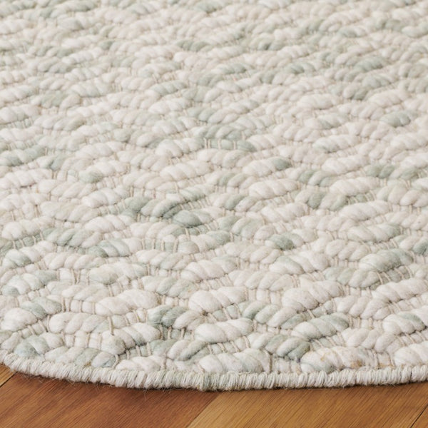 Safavieh Natura Hand Loomed Wool Shag Round Rug Plush Flokati Pile for Bohemian Living NAT717Y-6R