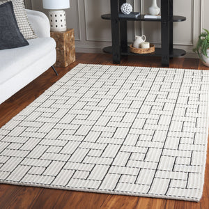Safavieh Natura Hand-loomed Wool Area Rug With Bold Geometric Pattern For Modern Elegance In Home Décor Ivory ,Black Wool Pile Nat719a-5