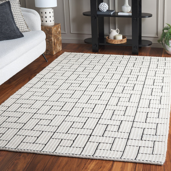 Safavieh Natura Hand-loomed Wool Area Rug With Bold Geometric Pattern For Modern Elegance In Home Décor Ivory ,Black Wool Pile Nat719a-5