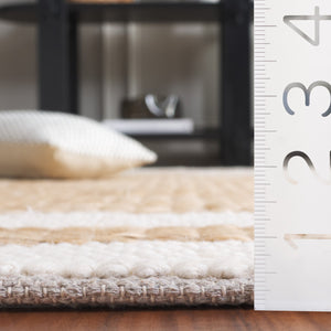 Safavieh Natura Hand-loomed Wool Rug: Elegant Geometric Design For Modern Spaces - Comfort & Durability Natural ,Ivory Wool Pile Nat723a-6sq