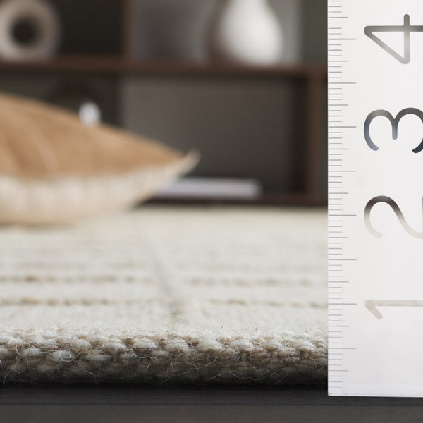Safavieh Natura Handwoven Wool Cotton Runner Rug Subtle Grid Hallway Entryway Accent 2'-3" x 8'-0" NAT785B-28