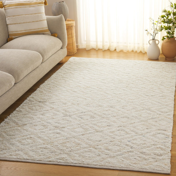 Safavieh Natura Handwoven Area Rug - Sustainable Luxury With Artisan Craftsmanship For Modern Living Spaces Beige ,Ivory 60% Denim,25% Salvage,15% Cotton Nat786b-3