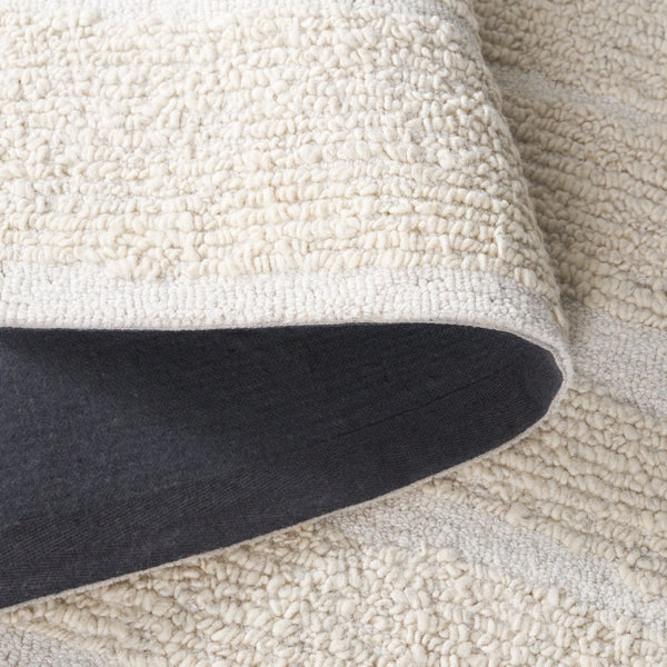 Safavieh Natura Hand-tufted Area Rug: Elevate Your Space With Luxurious Wool And Modern Style, 1/2" Pile Ivory ,Beige Wool Pile Nat803a-6