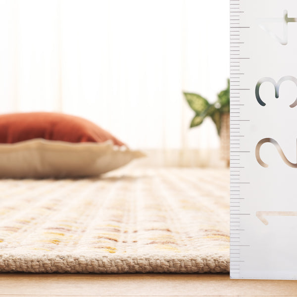 Safavieh Natura Handwoven Wool Runner Rug - Luxurious Texture, Timeless Elegance For Hallways & Living Spaces Gold ,Ivory Wool Nat841d-5