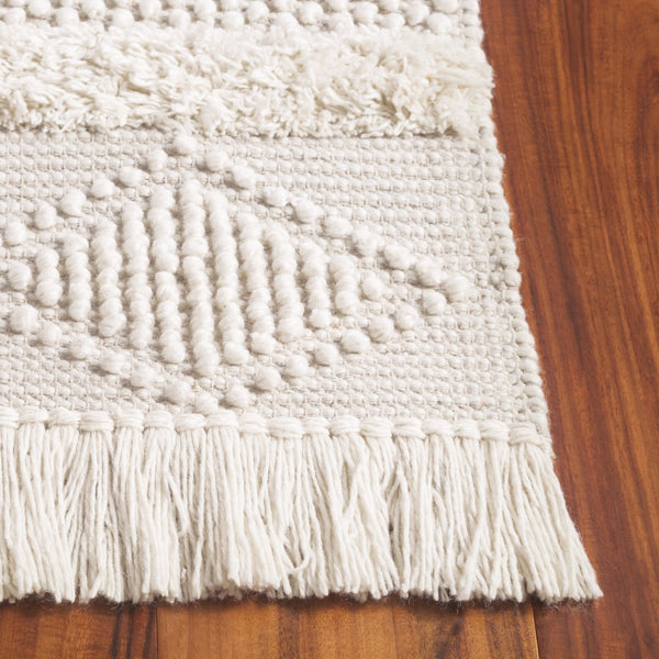 Safavieh Natura Handwoven Area Rug - Exquisite Bohemian Design With Plush Texture For Timeless Elegance Natural ,Ivory 70% Wool,20% Cotton,10% Pet Nat961a-9