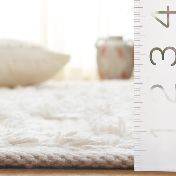 Safavieh Natura Hand-tufted Bohemian Runner Rug - Luxurious Wool Blend For Timeless Home Elegance Ivory 90% Wool,10% Cotton Nat962a-5