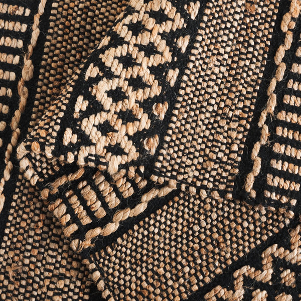 Safavieh Natural Fiber Area Rug - Stylish 3' X 5' Home Decor In Elegant Natural Ivory For Any Room Decor Natural ,Black 50% Jute,50% Cotton Nf123z-3