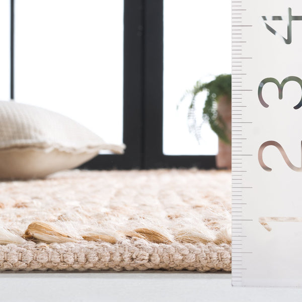 Safavieh Natural Hand-woven Area Rug In Serene Colors – Elevate Your Home With Timeless Artistry & Comfort Natural ,Bleach Jute And Cotton Nf213a-6