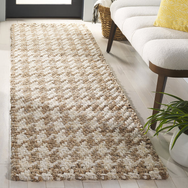 Safavieh Natural Handwoven Jute Runner Rug - Luxurious Minimalist Design For Stylish Home Decor Elegance Natural ,Bleach Jute Nf272a-28