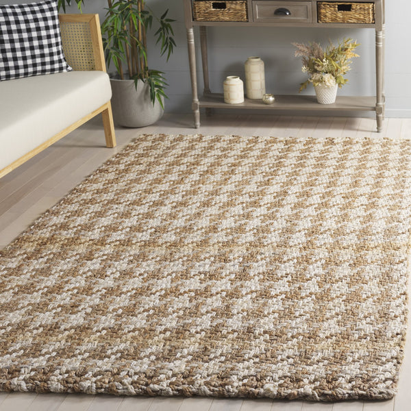Safavieh Natural Handwoven Jute Runner Rug - Luxurious Minimalist Design For Stylish Home Decor Elegance Natural ,Bleach Jute Nf272a-5