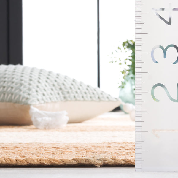 Safavieh Natural Handwoven Jute Area Rug - Unique Artisan Quality, Eco-friendly Design For Elegant Spaces Natural ,Bleach Jute Pile Nf362a-6sq