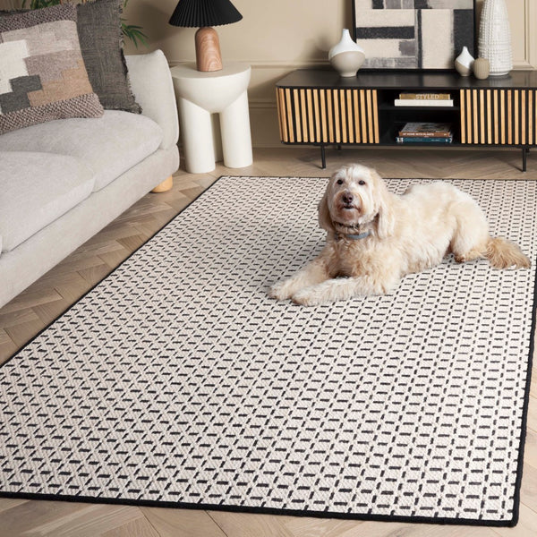 Safavieh Natural Fiber Area Rug - Elegant Geometric Design In Luxurious Wool Blend, Perfect For Any Room Ivory ,Black 71% Wool,17% Jute & 12% Polyester Nf489z-6