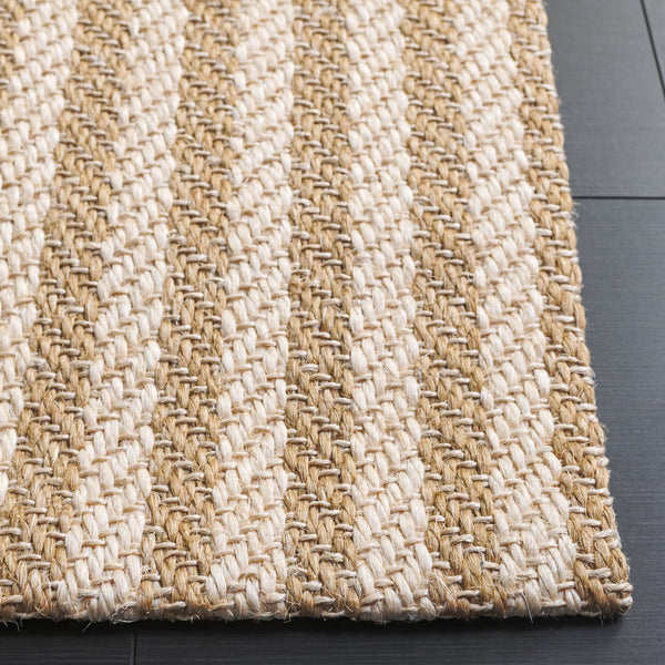Safavieh Natural Fiber Runner Rug - Elegant Sisal Design For Corridors, Durable, Minimalist, Handcrafted Charm Natural ,Ivory Sisal Nf528b-5