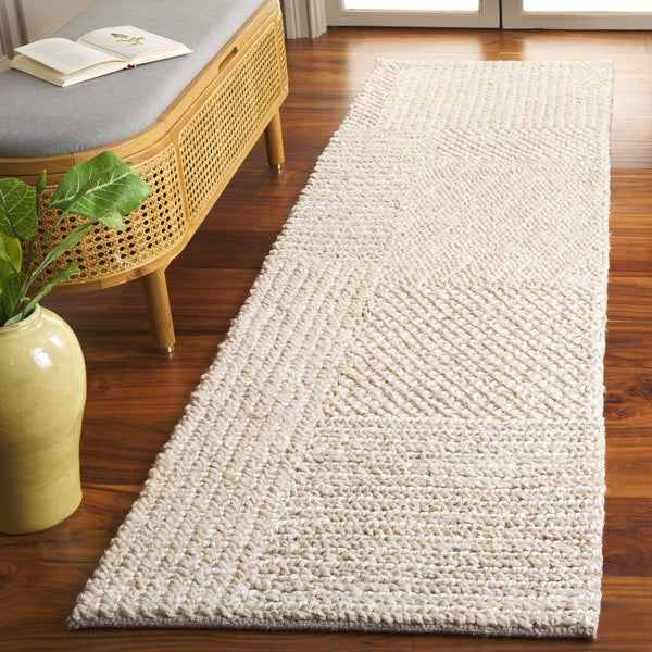 Safavieh Natural Fiber Hand-woven Area Rug - Timeless Elegance And Organic Charm For Your Living Space Bleach ,Ivory 90% Indian Hemp 10% Cotton Nf554b-5