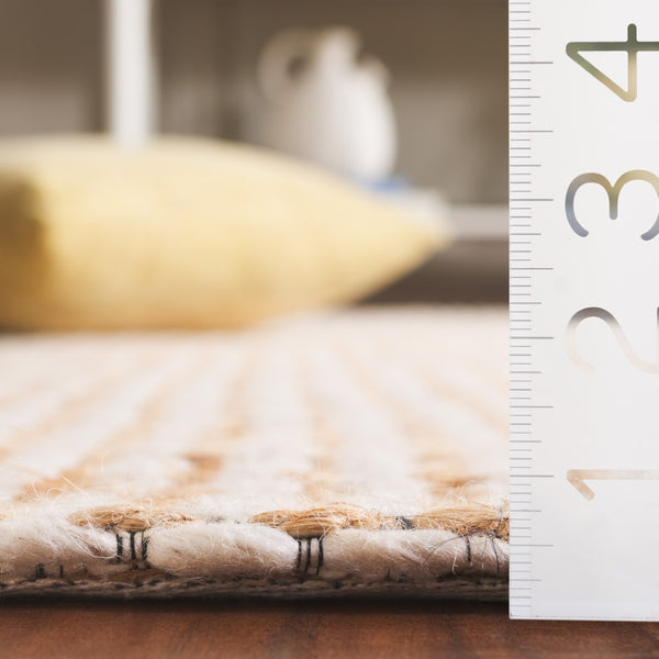 Safavieh Natural Fiber Area Rug - Timeless Ivory Elegance, Durable Jute & Wool Blend, Handcrafted In India Natural ,Ivory 65% Jute,20% Wool,13% Cotton,2% Polyester Nf557a-6