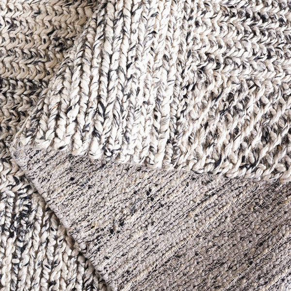 Safavieh Natural Hand Woven Area Rug – Eco-friendly Hemp & Cotton Blend For Stylish Home Decor & Comfort Black ,Ivory 80% Hemp,20% Cotton Nf560z-8