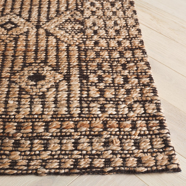 Safavieh Natural Fiber Area Rug – Elegant Eco-friendly Design In Geometric Motif For Stunning Home Decor Natural ,Black 80% Hemp,15% Cotton,5% Polyester Nf562a-6