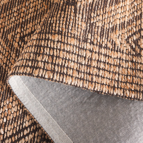 Safavieh Natural Fiber Runner Rug - Handwoven Elegant Design With Geometric Motifs For Timeless Home Décor Natural ,Black 80% Hemp,15% Cotton,5% Polyester Nf564a-5