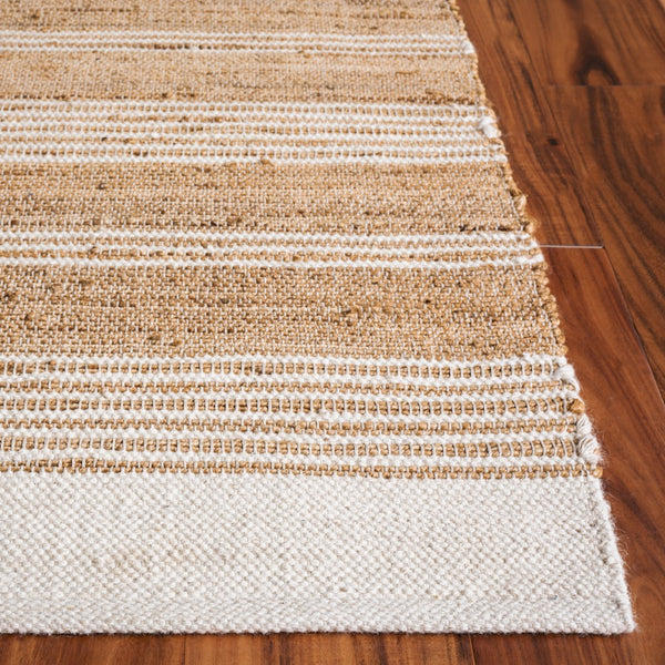 Safavieh Natural Fiber Handwoven Area Rug - Elegant 4x6 Design For Cozy Home Decor, Crafted In India Natural ,Ivory 70% Jute,20% Wool,10% Cotton Nf608a-4