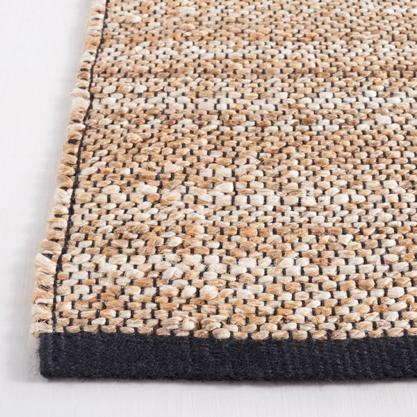 Safavieh Natural Fiber 832 Hand Woven Natural Fiber Rug Natural / Black NF832A-9