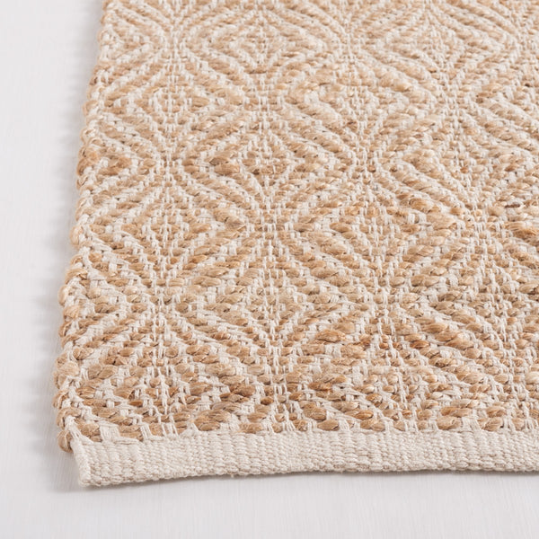 Safavieh Natural Fiber 833 Hand Woven Natural Fiber Rug Natural / Beige NF833A-9