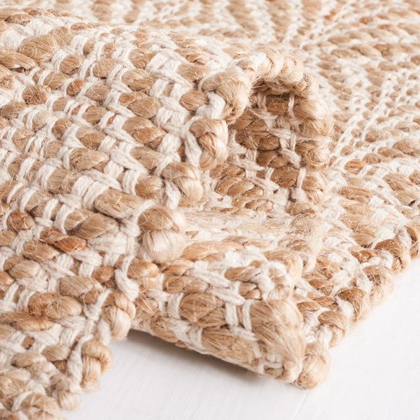 Safavieh Natural Fiber 833 Hand Woven Natural Fiber Rug Natural / Beige NF833A-9