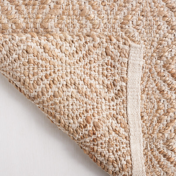 Safavieh Natural Fiber 833 Hand Woven Natural Fiber Rug Natural / Beige NF833A-9