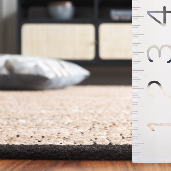 Safavieh Natural Fiber Handcrafted Area Rug In Earthy Hues - Durable Jute & Cotton For Timeless Elegance Light Brown ,Beige 80% Jute,20% Cotton Nf863c-5