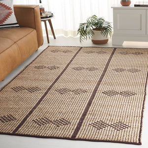 Safavieh Natural Jute Area Rug - Handcrafted Geometric Design For Timeless Elegance And Warmth In Your Home Natural ,Brown Jute Pile Nf899a-5